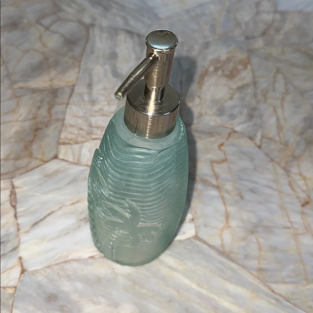 Frosted Sea Glass Green Palm Tree Wave Textured Soap‎ Lotion Dispenser Pump